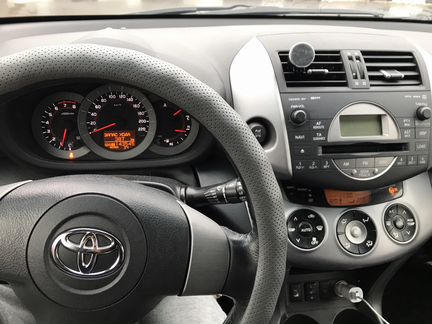 Toyota RAV4 2.0 AT, 2007, внедорожник