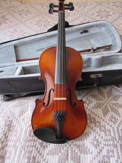 Скрипка 1/2 Brahner с кофром и смычком