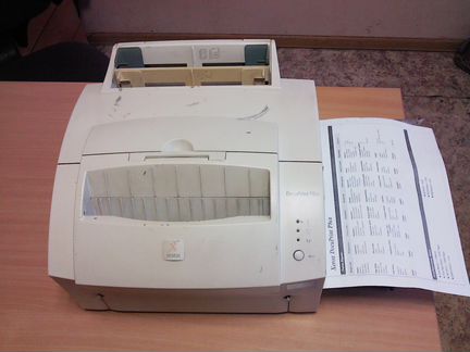 Принтер Xerox P8е, 2 картриджа к нему