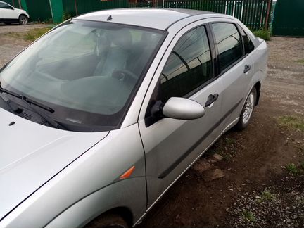 Ford Focus 1.8 МТ, 2000, седан