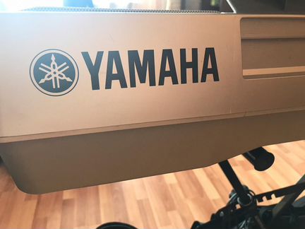 Продам синтезатор Yamaha