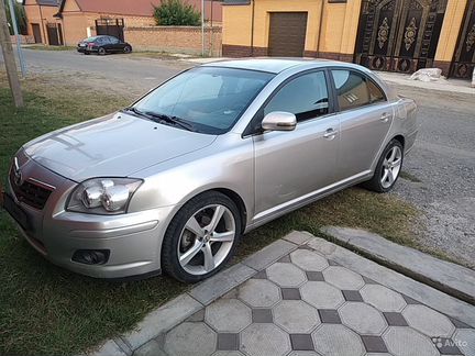 Toyota Avensis 1.8 МТ, 2007, седан, битый