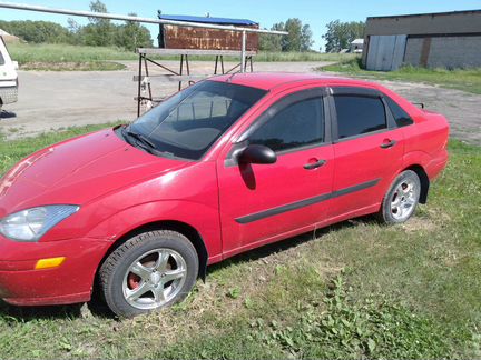 Ford Focus 2.0 AT, 2000, седан