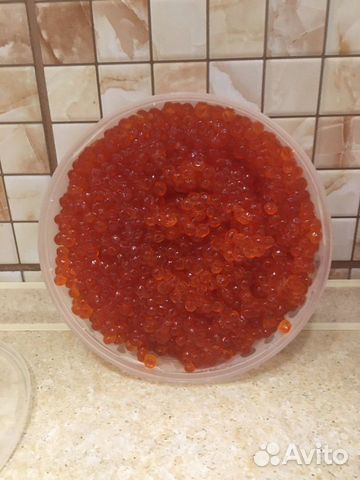 Красная икра кеты и морепродукты