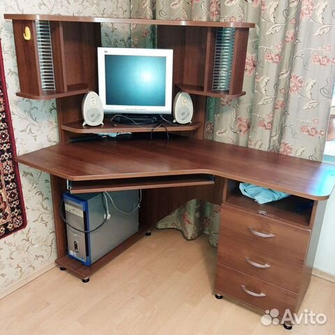 Компьютерный стол