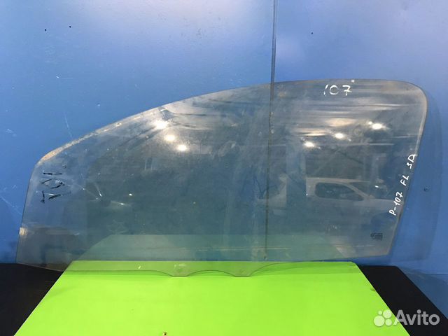 Стекло левое Peugeot 107