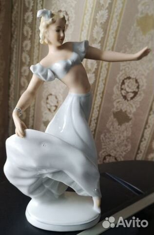 Фарфоровые статуэтки
