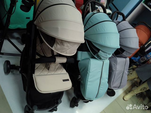 Коляска прогулочная новая