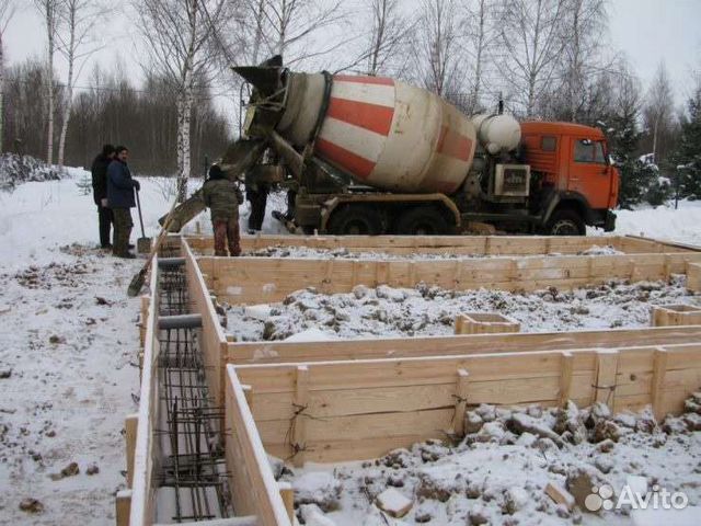 Бетон м100-м550 доставка с бетононасосом