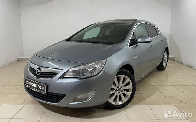 Opel Astra `2011