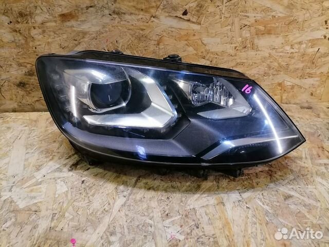 Фара правая ксенон Volkswagen Sharan 7N 1.4T CAV