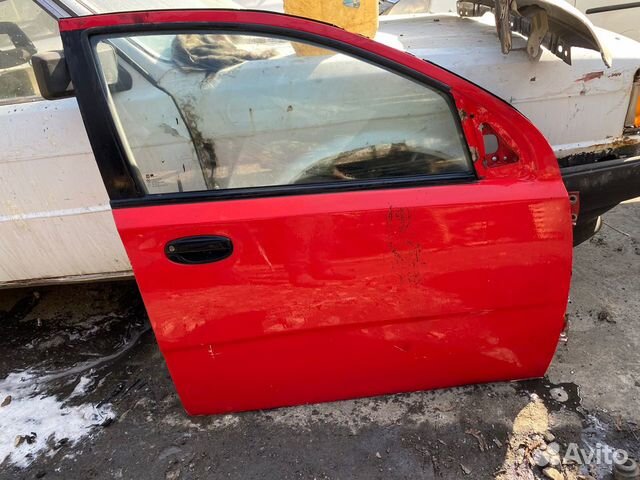 Дверь передняя правая Chevrolet aveo хечбек t250