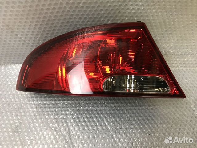 Фонарь задний левый Dodge Stratus 01-06