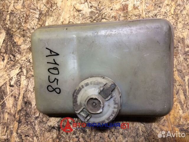 Бачок тормозной, 3350881061 renault trafic, 302584