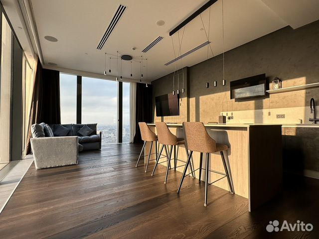 

3-к. квартира, 105 м², 61/75 эт.