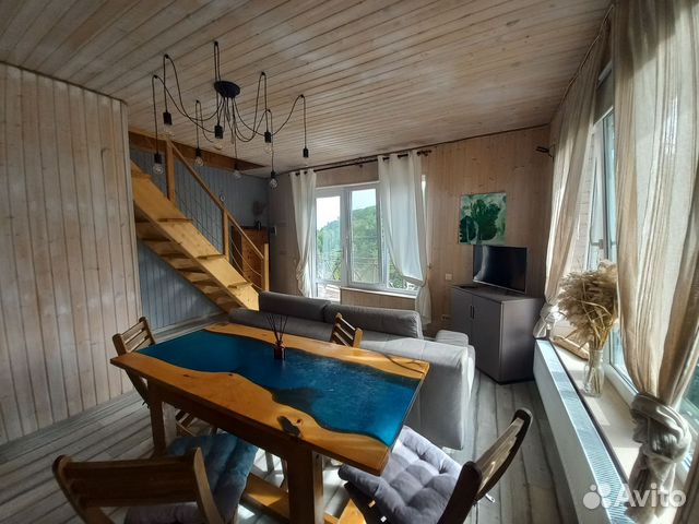 

3-к. квартира, 70 м², 2/2 эт.