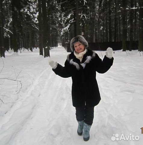 Шуба мутоновая чёрная с отделкой Шуба мутоновая чёрная с отделкой