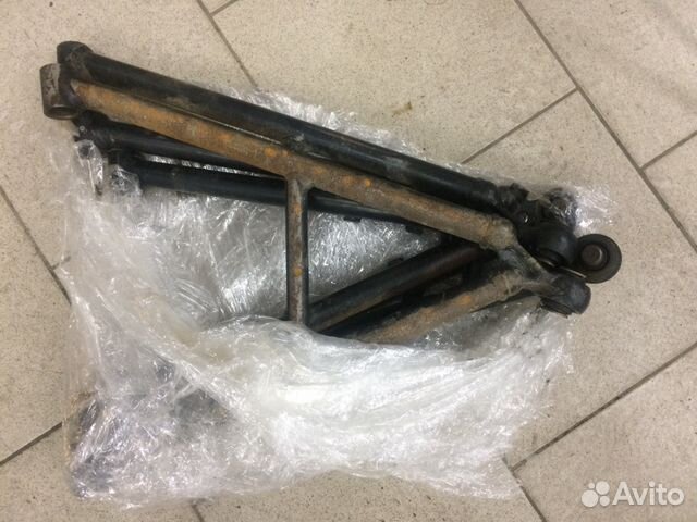 Комплект передних рычагов Сan am Maverick 2014 б.у Комплект передних рычагов Сan am Maverick 2014 б.у