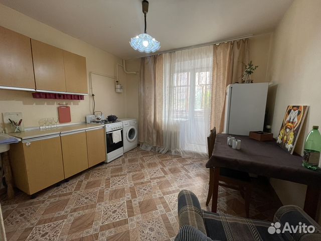 

1-к. квартира, 42 м², 1/9 эт.