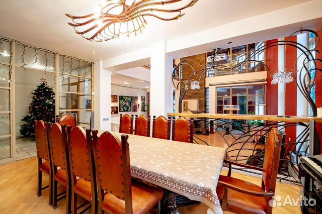 

10-к. и более дом, 497 м²