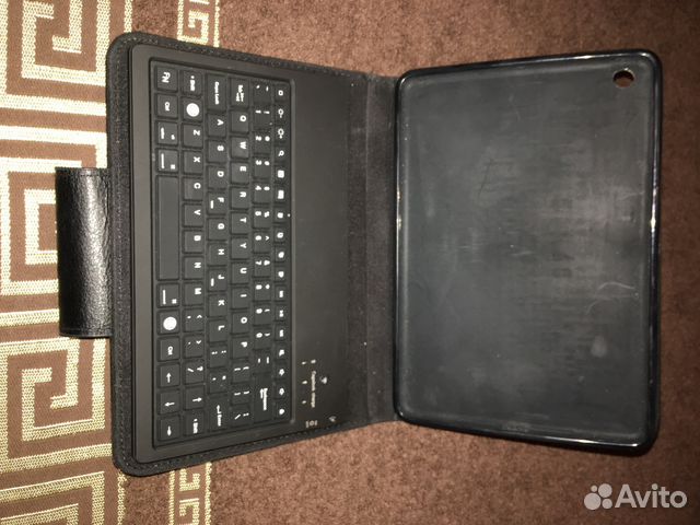 89170001832 Чехол с блютуз клавиатурой на iPad mini