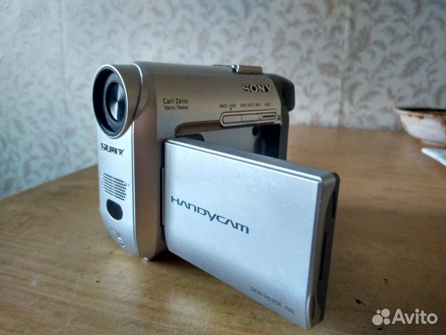 Видеокамера Sony DCR-HC20E Handycam (Carl Zeiss)