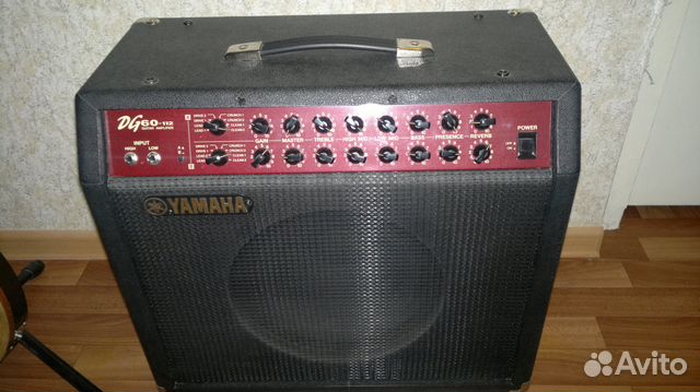 Гитарный комбо-усилитель Yamaha DG60-112 60 ватт Гитарный комбо-усилитель Yamaha DG60-112 60 ватт