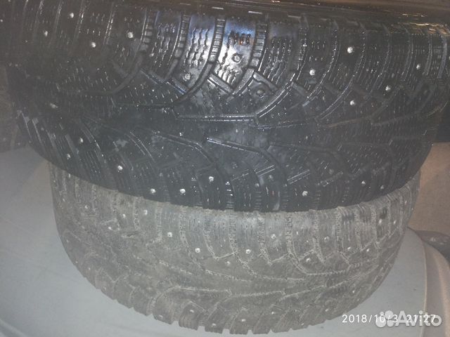 Продам зимние шипованные шины 225/60 R17 Nokian