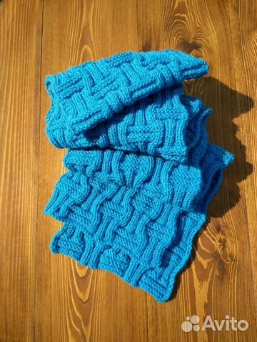 Шарф голубой женский