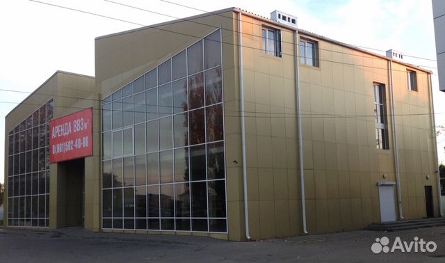 Торговое помещение, 883 м²