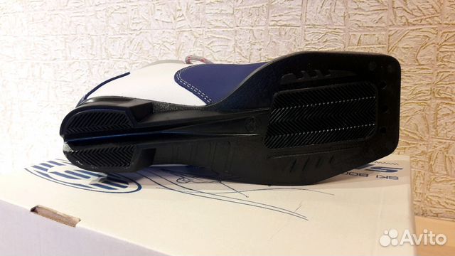 Лыжные ботинки детские р. 32 Лыжные ботинки детские р. 32