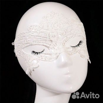 Маска из кружева