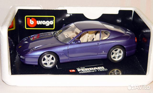 Модель авто Ferrari 456 GT 1992 г. масштаб 1:18