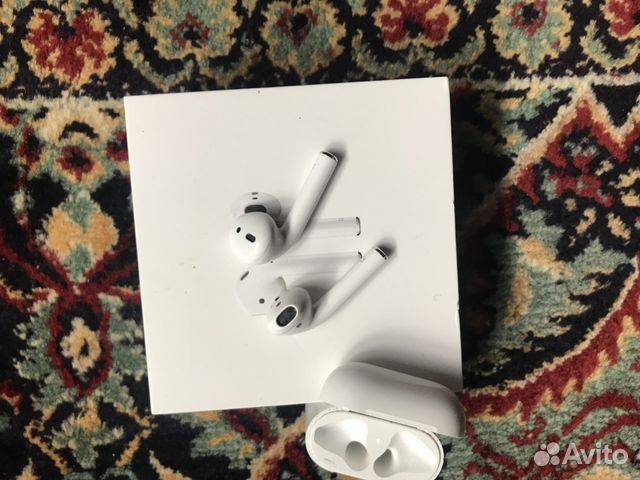 AirPods AirPods