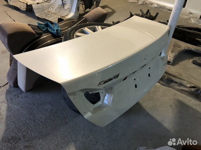 Крышка багажника на Toyota Camry V50 V55 (б/у, ори Крышка багажника на Toyota Camry V50 V55 (б/у, ори