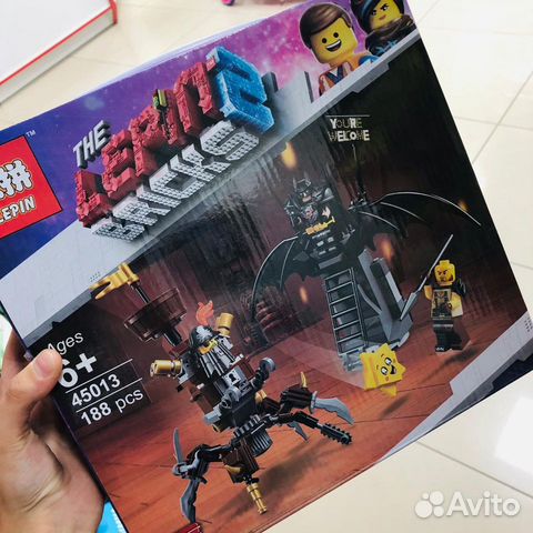 Конструктор lepin Боевой Бэтмен и Железная Борода Конструктор lepin Боевой Бэтмен и Железная Борода