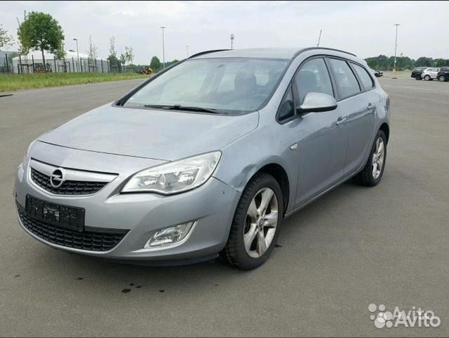 Дверь капот фара бампер Opel Astra J 2010)