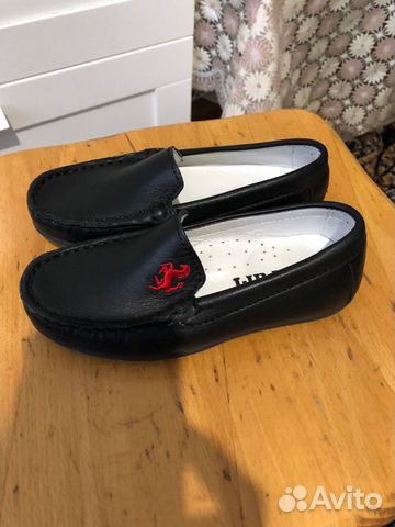 Продаю детские кожаные макасины