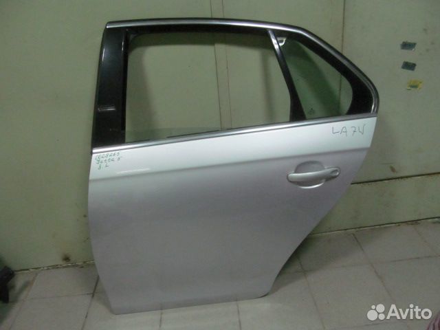 Дверь передняя левая VW jetta 5 бу