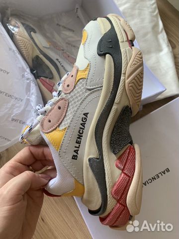 Кроссовки Balenciaga Triple S Кроссовки Balenciaga Triple S