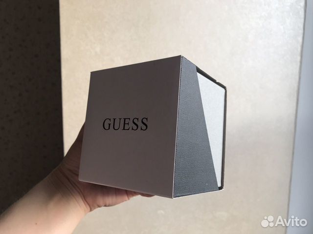 Коробка из-под часов guess