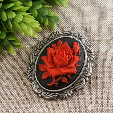 Брошь Камея Красная роза на черном викторианская