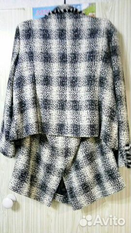 Костюм машинной вязки с меховой отделкой 54 размер Костюм машинной вязки с меховой отделкой 54 размер