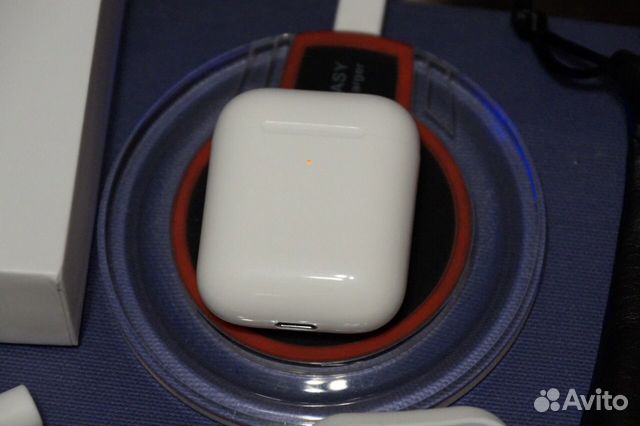 Apple AirPods Apple AirPods