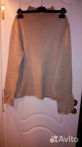 Женский шерстяной бежевый свитер