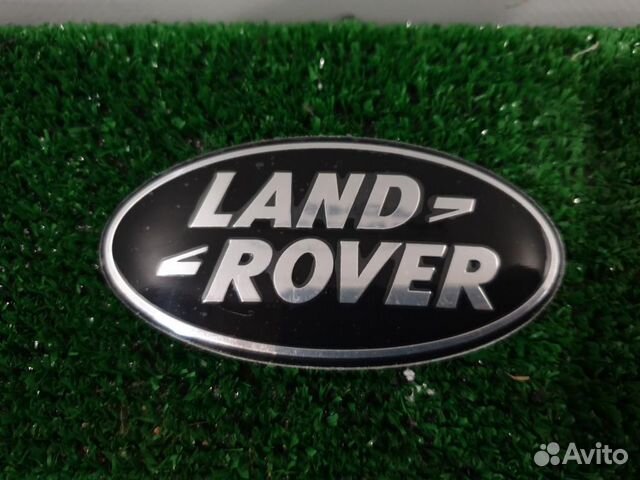 Эмблема решетки радиатора land rover черная Disco