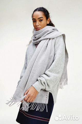 Шарф - плед с бахромой Tommy Hilfiger Шарф - плед с бахромой Tommy Hilfiger