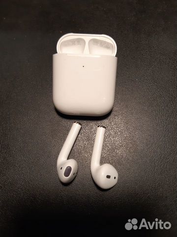 AirPods с кейсом