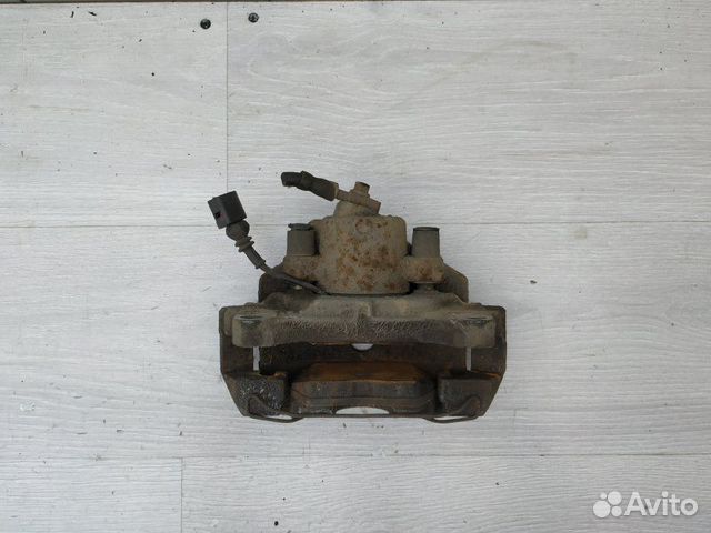 Суппорт передний левый 1K0615123E VW Passat (B6) 2 Суппорт передний левый 1K0615123E VW Passat (B6) 2