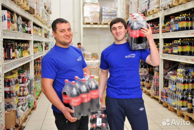 Грузчик-Работник зала в магазин Вахта,проживание